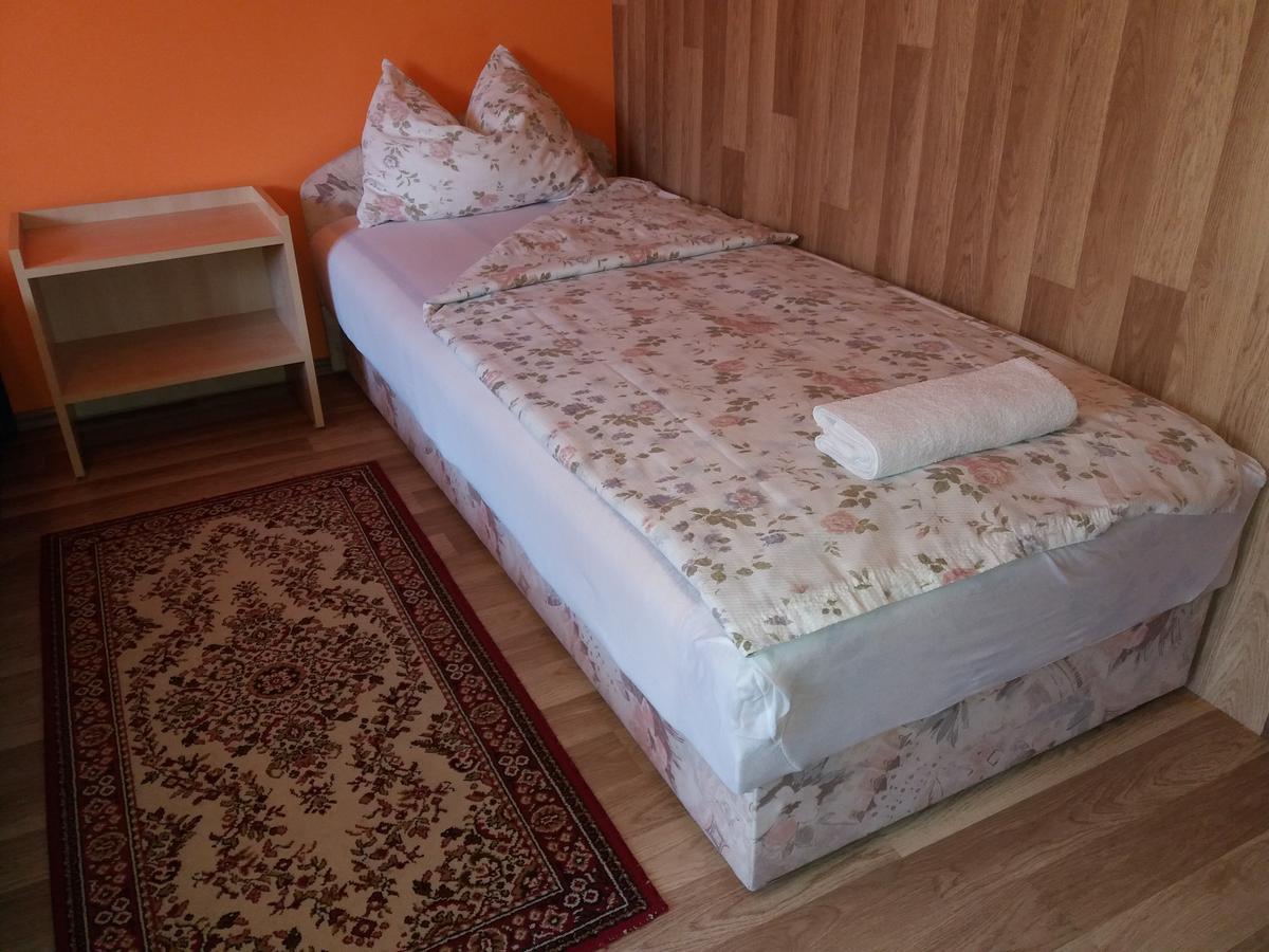 Hajas Família Kiadó Szobák Balatonmáriafürdő Esterno foto